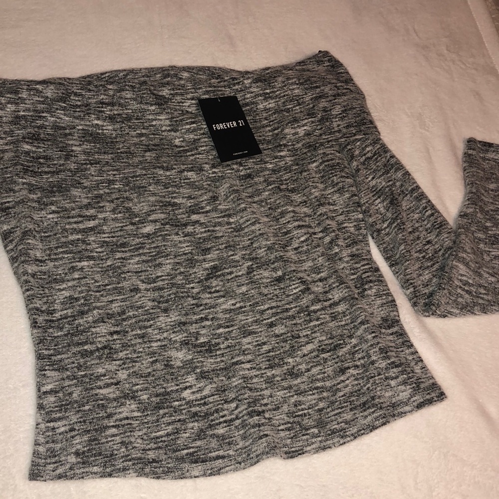 off-shoulder long sleeve top